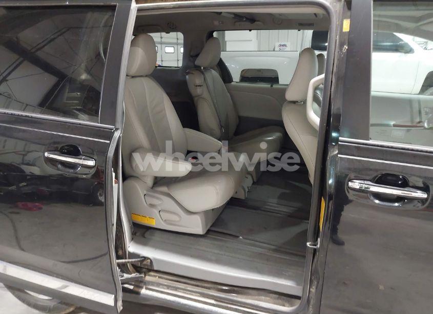 Photo 8 of 2012 Toyota Sienna XLE/LIMITED (VIN 5TDYK3DC1CS234894)