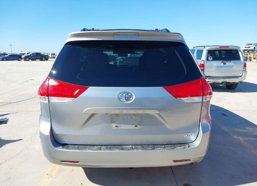 Photo 17 of 2012 Toyota Sienna XLE V6 8 PASSENGER (VIN 5TDYK3DC1CS238072)