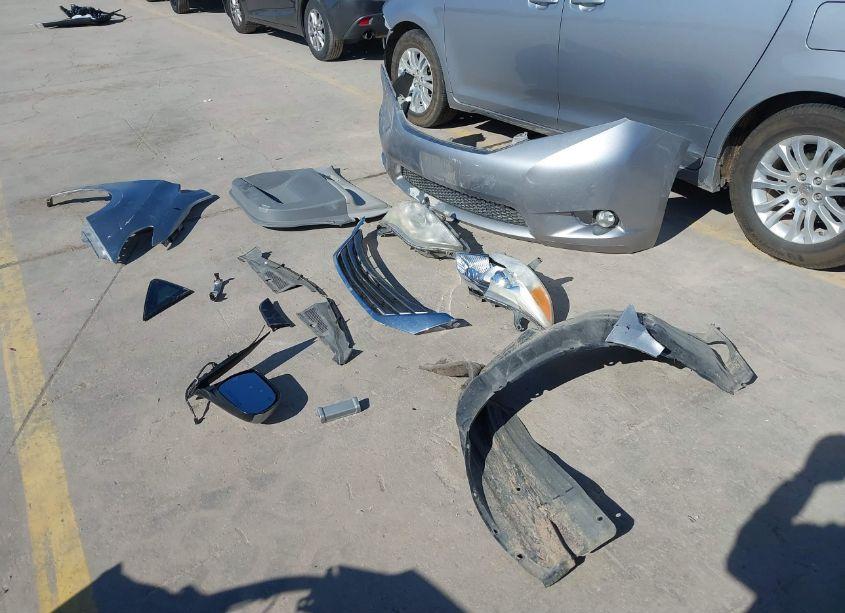 Photo 19 of 2012 Toyota Sienna XLE V6 8 PASSENGER (VIN 5TDYK3DC1CS238072)