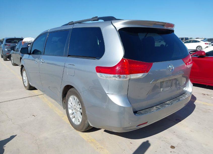 Photo 3 of 2012 Toyota Sienna XLE V6 8 PASSENGER (VIN 5TDYK3DC1CS238072)