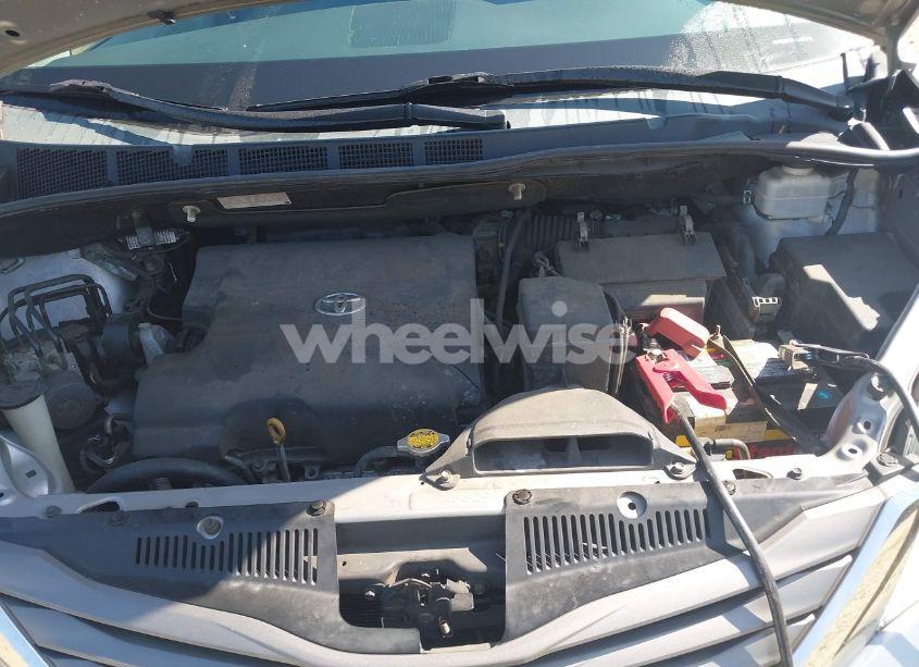 Photo 10 of 2012 Toyota Sienna XLE V6 8 PASSENGER (VIN 5TDYK3DC1CS245927)