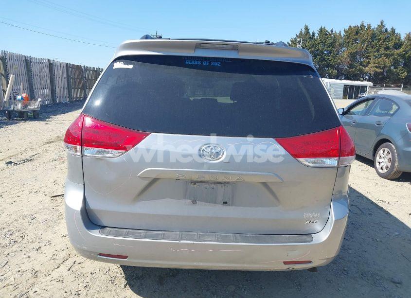 Photo 16 of 2012 Toyota Sienna XLE V6 8 PASSENGER (VIN 5TDYK3DC1CS245927)