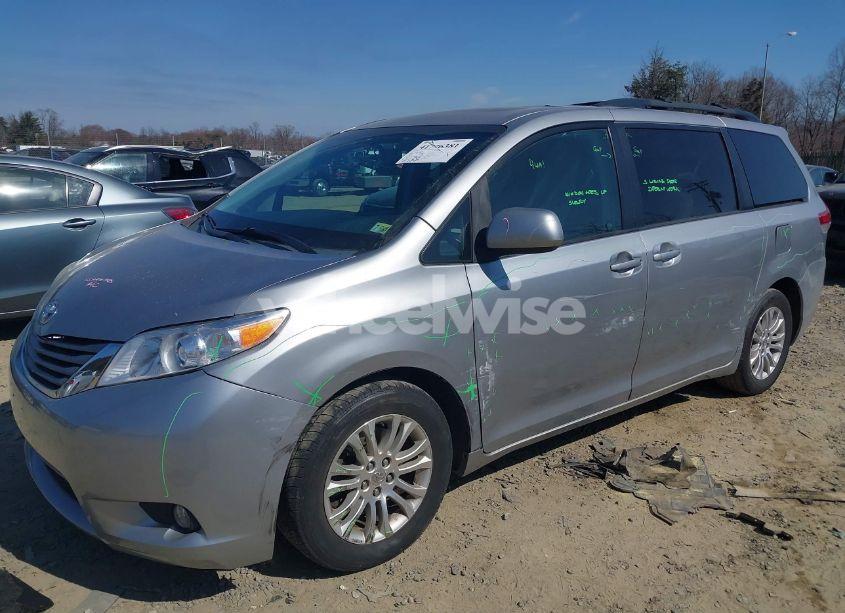 Photo 6 of 2012 Toyota Sienna XLE V6 8 PASSENGER (VIN 5TDYK3DC1CS245927)