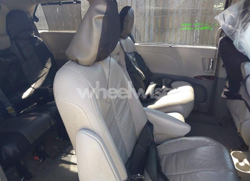 Photo 8 of 2012 Toyota Sienna XLE V6 8 PASSENGER (VIN 5TDYK3DC1CS245927)