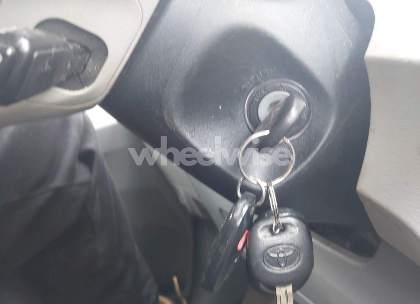 Photo 11 of 2012 Toyota Sienna XLE V6 8 PASSENGER (VIN 5TDYK3DC1CS261626)