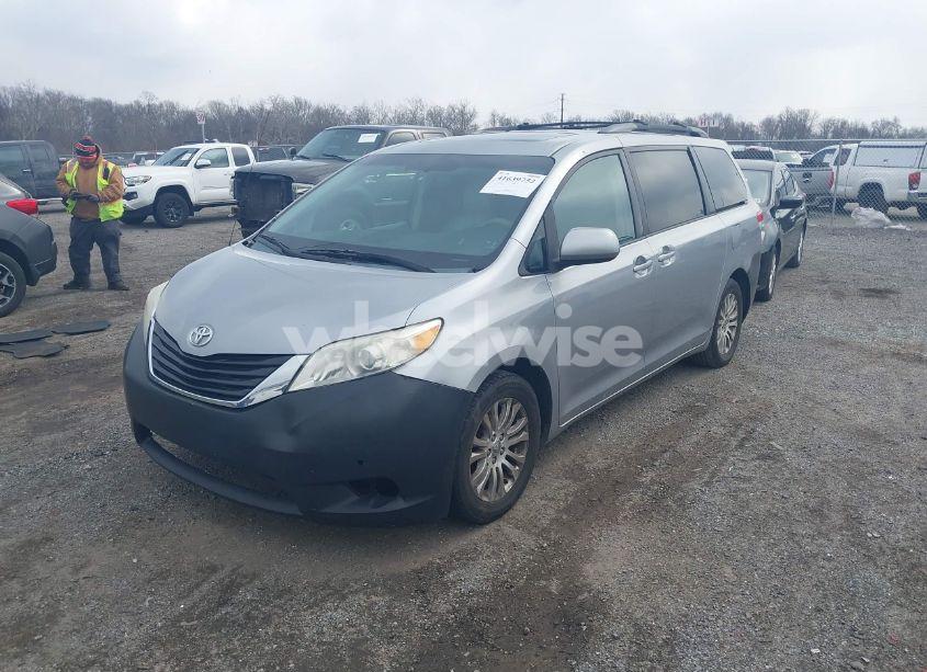 Photo 2 of 2012 Toyota Sienna XLE V6 8 PASSENGER (VIN 5TDYK3DC1CS261626)