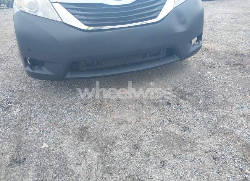 Photo 6 of 2012 Toyota Sienna XLE V6 8 PASSENGER (VIN 5TDYK3DC1CS261626)