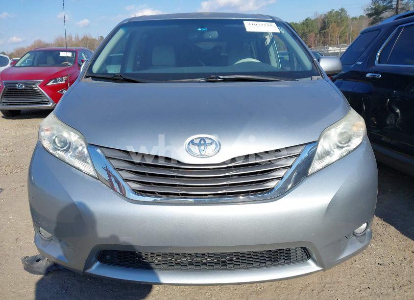 Photo 11 of 2012 Toyota Sienna XLE V6 8 PASSENGER (VIN 5TDYK3DC1CS278846)