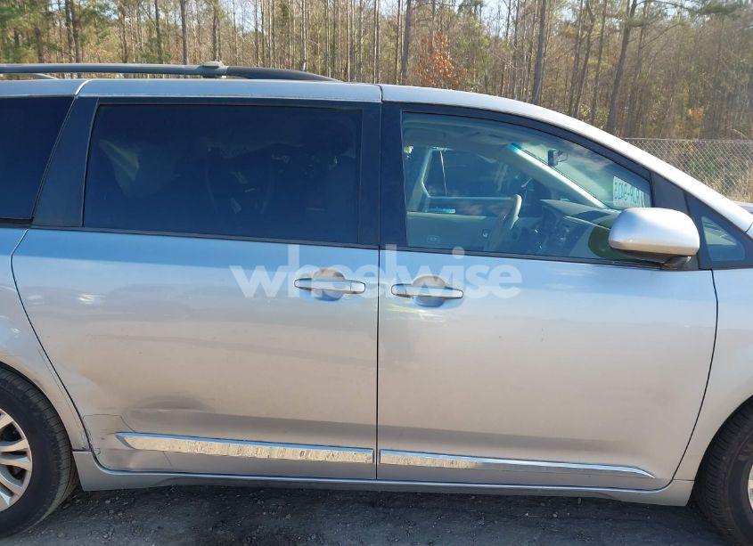 Photo 12 of 2012 Toyota Sienna XLE V6 8 PASSENGER (VIN 5TDYK3DC1CS278846)