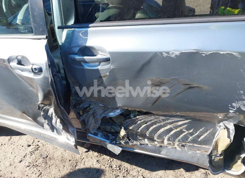 Photo 6 of 2012 Toyota Sienna XLE V6 8 PASSENGER (VIN 5TDYK3DC1CS278846)