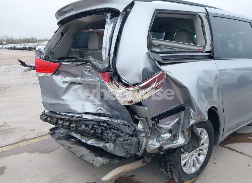 Photo 6 of 2013 Toyota Sienna XLE V6 8 PASSENGER (VIN 5TDYK3DC1DS318523)