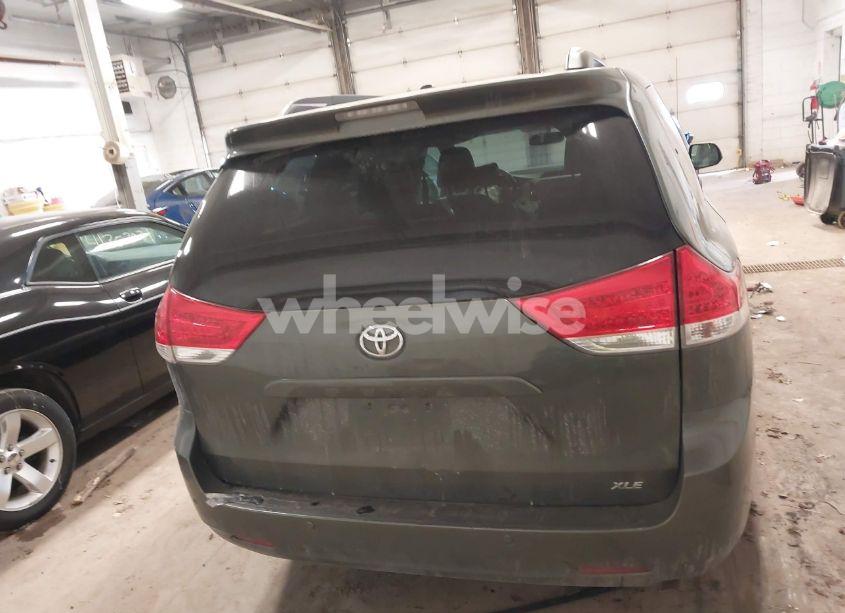 Photo 16 of 2013 Toyota Sienna XLE/LIMITED (VIN 5TDYK3DC1DS361100)