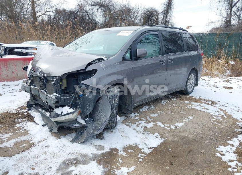 Photo 2 of 2013 Toyota Sienna XLE V6 8 PASSENGER (VIN 5TDYK3DC1DS401529)