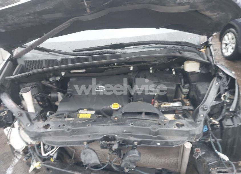 Photo 10 of 2014 Toyota Sienna XLE/LIMITED (VIN 5TDYK3DC1ES446181)