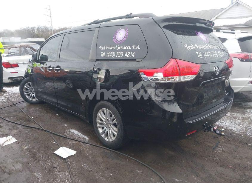 Photo 3 of 2014 Toyota Sienna XLE/LIMITED (VIN 5TDYK3DC1ES446181)