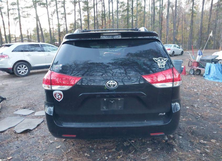 Photo 16 of 2014 Toyota Sienna XLE V6 8 PASSENGER (VIN 5TDYK3DC1ES472165)
