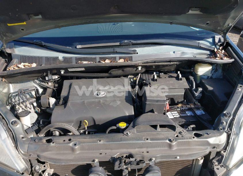 Photo 10 of 2014 Toyota Sienna XLE V6 8 PASSENGER (VIN 5TDYK3DC1ES524300)