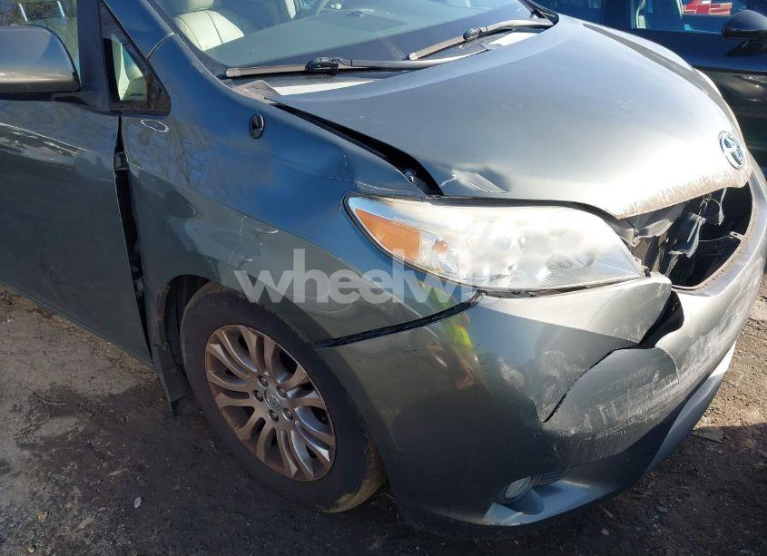 Photo 19 of 2014 Toyota Sienna XLE V6 8 PASSENGER (VIN 5TDYK3DC1ES524300)