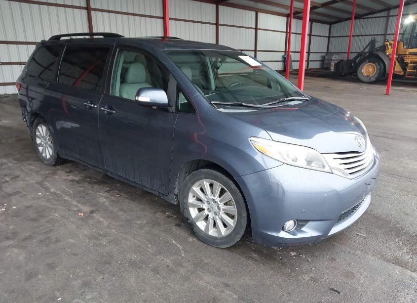 2015 Toyota Sienna LIMITED 7 PASSENGER (VIN 5TDYK3DC1FS536576) main photo