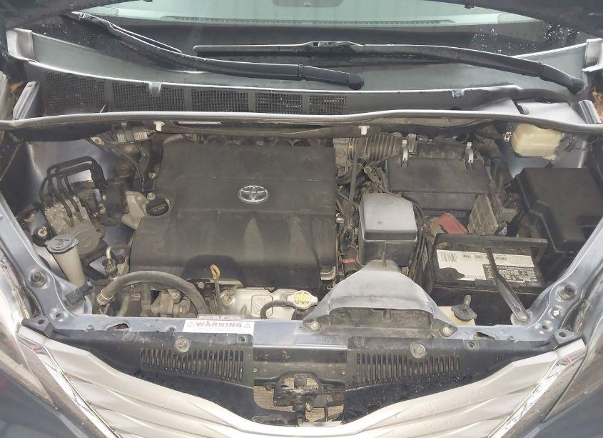 Photo 10 of 2015 Toyota Sienna LIMITED 7 PASSENGER (VIN 5TDYK3DC1FS536576)