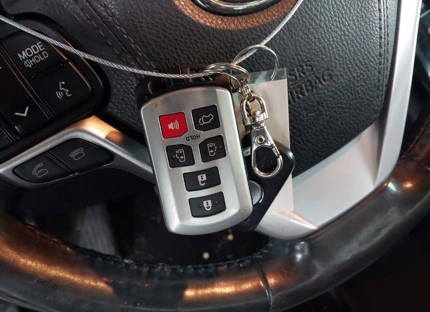 Photo 11 of 2015 Toyota Sienna LIMITED 7 PASSENGER (VIN 5TDYK3DC1FS536576)
