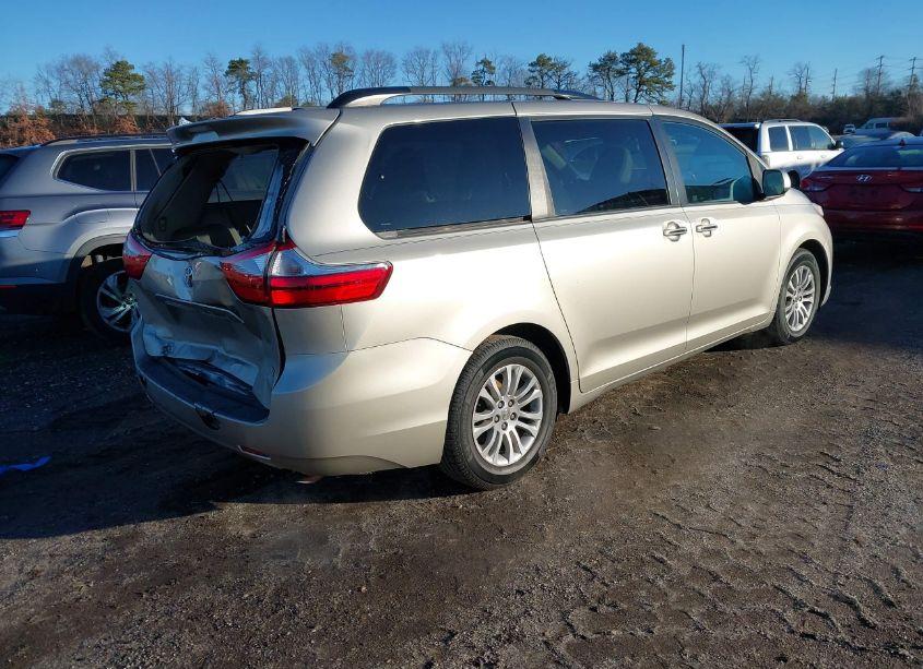 Photo 4 of 2015 Toyota Sienna XLE 8 PASSENGER (VIN 5TDYK3DC1FS563230)