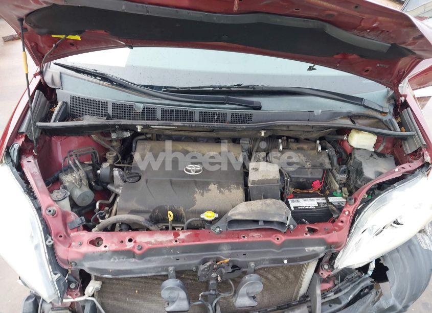 Photo 10 of 2015 Toyota Sienna XLE 8 PASSENGER (VIN 5TDYK3DC1FS576642)