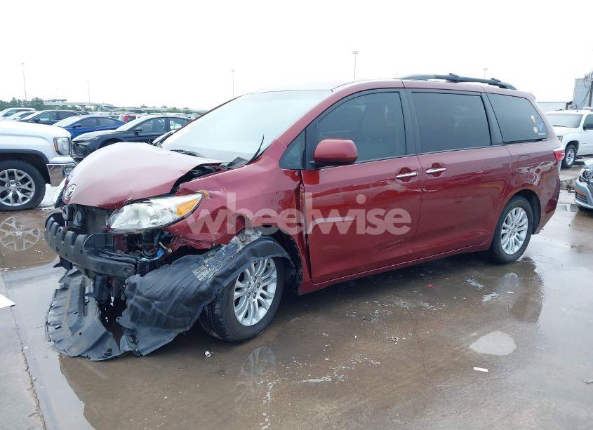 Photo 2 of 2015 Toyota Sienna XLE 8 PASSENGER (VIN 5TDYK3DC1FS576642)