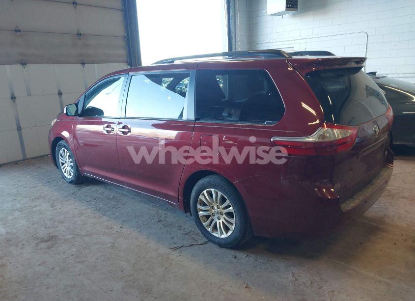 Photo 3 of 2015 Toyota Sienna XLE/LIMITED (VIN 5TDYK3DC1FS636211)