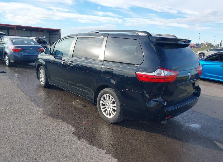 Photo 3 of 2015 Toyota Sienna XLE 8 PASSENGER (VIN 5TDYK3DC1FS689538)