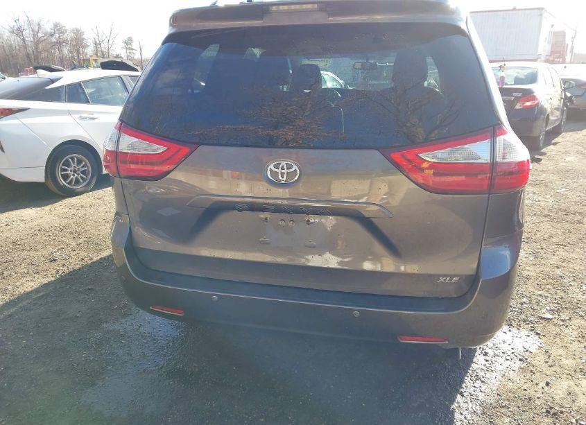 Photo 17 of 2016 Toyota Sienna XLE/LIMITED (VIN 5TDYK3DC1GS765423)