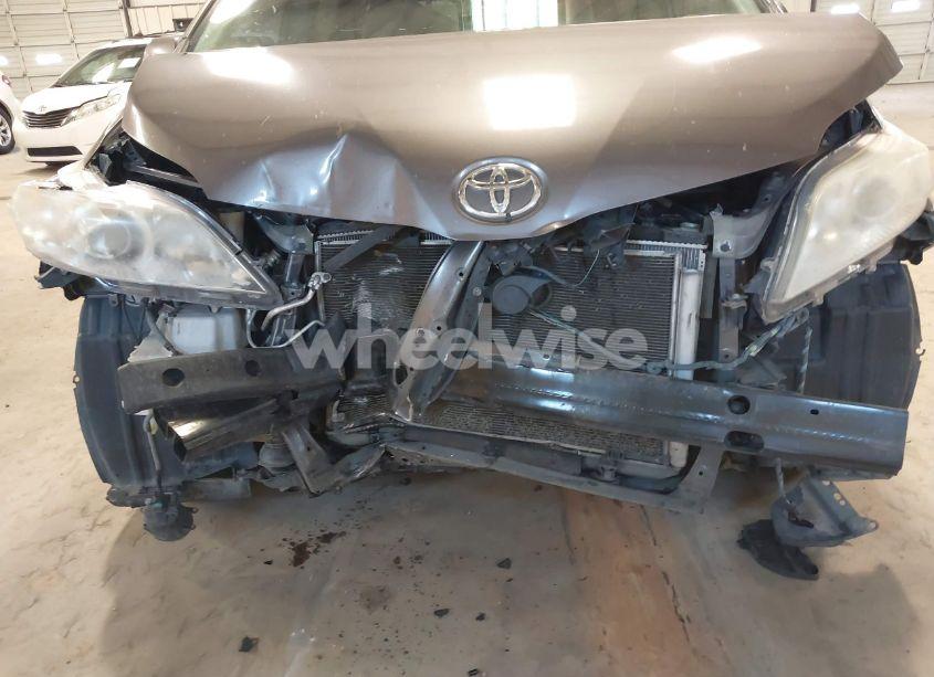 Photo 6 of 2011 Toyota Sienna XLE/LIMITED (VIN 5TDYK3DC2BS054533)