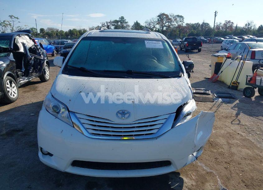 Photo 12 of 2011 Toyota Sienna XLE V6 (VIN 5TDYK3DC2BS088407)