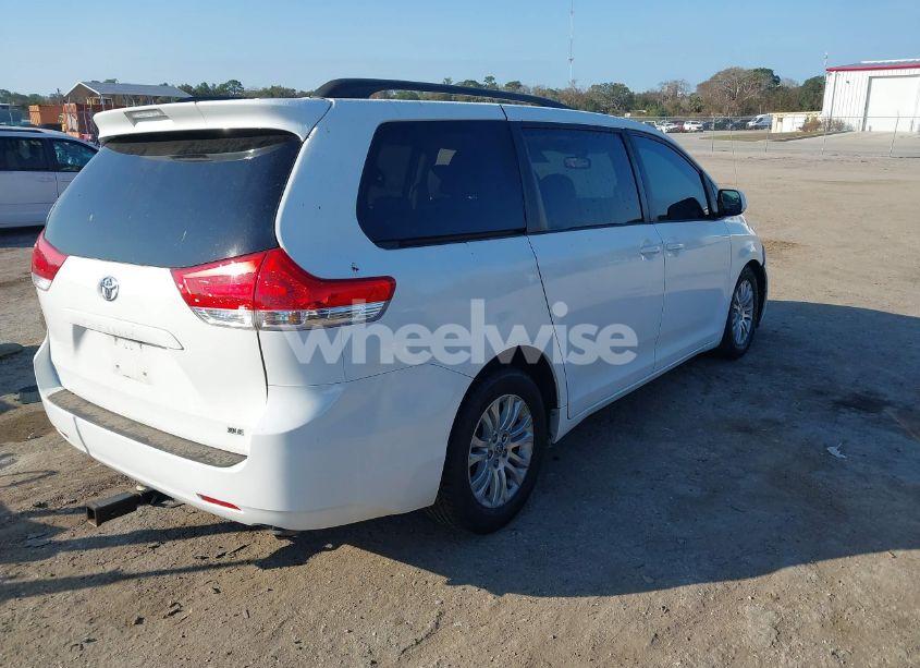 Photo 4 of 2011 Toyota Sienna XLE V6 (VIN 5TDYK3DC2BS088407)