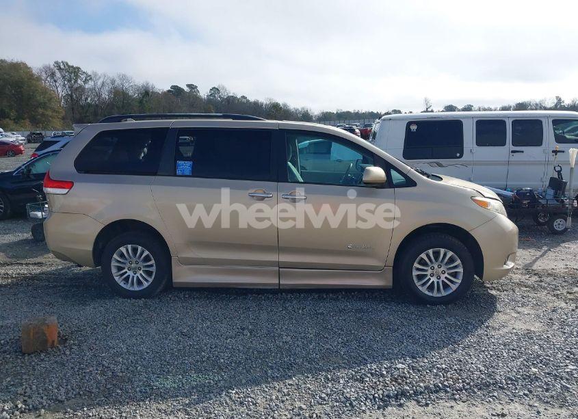 Photo 13 of 2011 Toyota Sienna XLE/LIMITED (VIN 5TDYK3DC2BS109028)