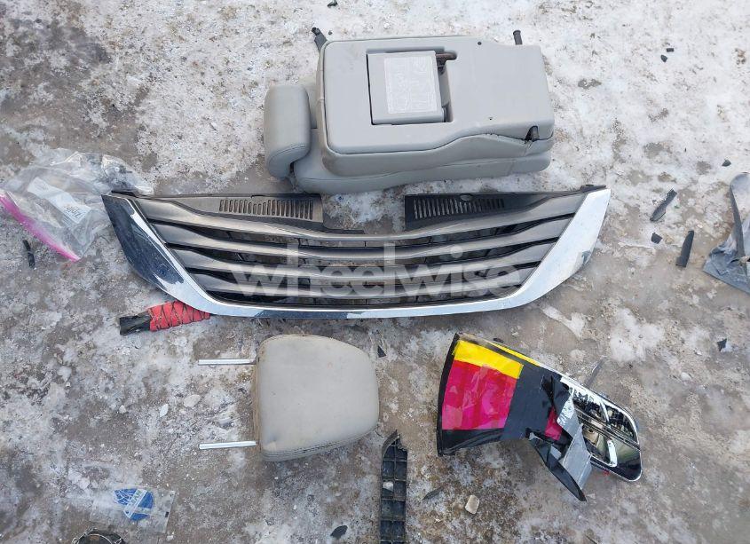 Photo 12 of 2012 Toyota Sienna XLE V6 8 PASSENGER (VIN 5TDYK3DC2CS178416)