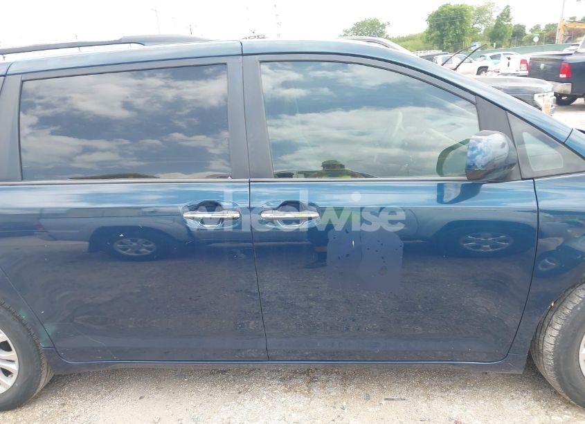 Photo 13 of 2012 Toyota Sienna XLE V6 8 PASSENGER (VIN 5TDYK3DC2CS179436)