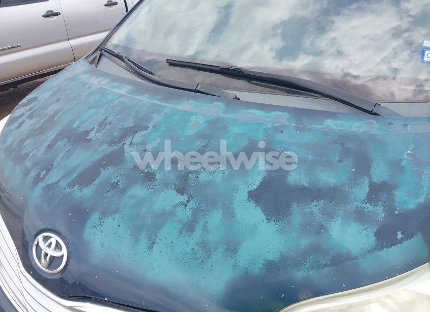 Photo 6 of 2012 Toyota Sienna XLE V6 8 PASSENGER (VIN 5TDYK3DC2CS179436)