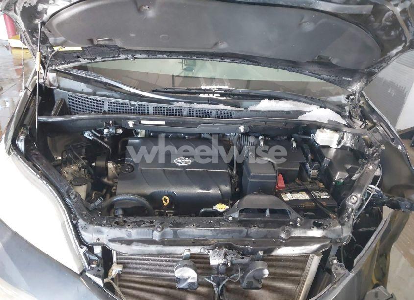 Photo 10 of 2012 Toyota Sienna XLE V6 8 PASSENGER (VIN 5TDYK3DC2CS205002)