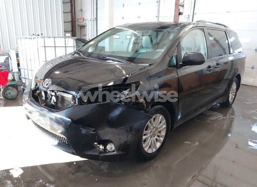 Photo 2 of 2012 Toyota Sienna XLE V6 8 PASSENGER (VIN 5TDYK3DC2CS205002)