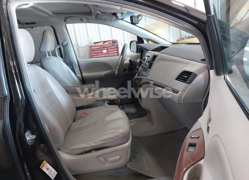 Photo 5 of 2012 Toyota Sienna XLE V6 8 PASSENGER (VIN 5TDYK3DC2CS205002)