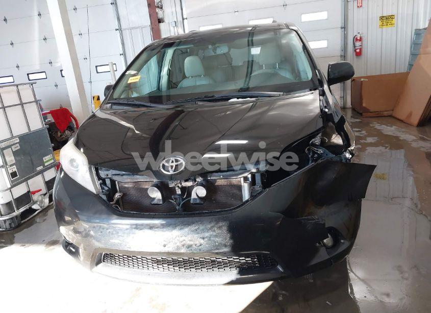 Photo 6 of 2012 Toyota Sienna XLE V6 8 PASSENGER (VIN 5TDYK3DC2CS205002)