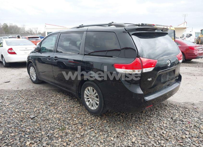 Photo 3 of 2012 Toyota Sienna XLE V6 8 PASSENGER (VIN 5TDYK3DC2CS207350)