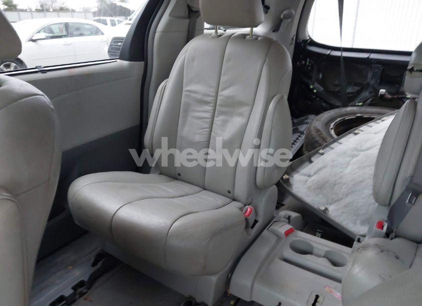Photo 8 of 2012 Toyota Sienna XLE V6 8 PASSENGER (VIN 5TDYK3DC2CS207350)
