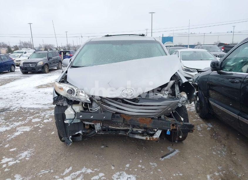 Photo 12 of 2012 Toyota Sienna XLE V6 8 PASSENGER (VIN 5TDYK3DC2CS255625)