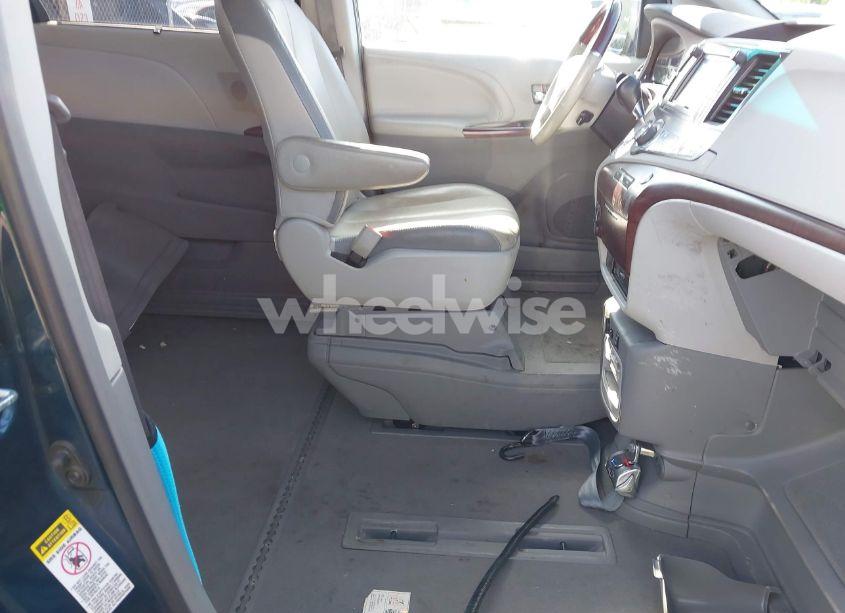 Photo 5 of 2012 Toyota Sienna LIMITED V6 7 PASSENGER (VIN 5TDYK3DC2CS259013)