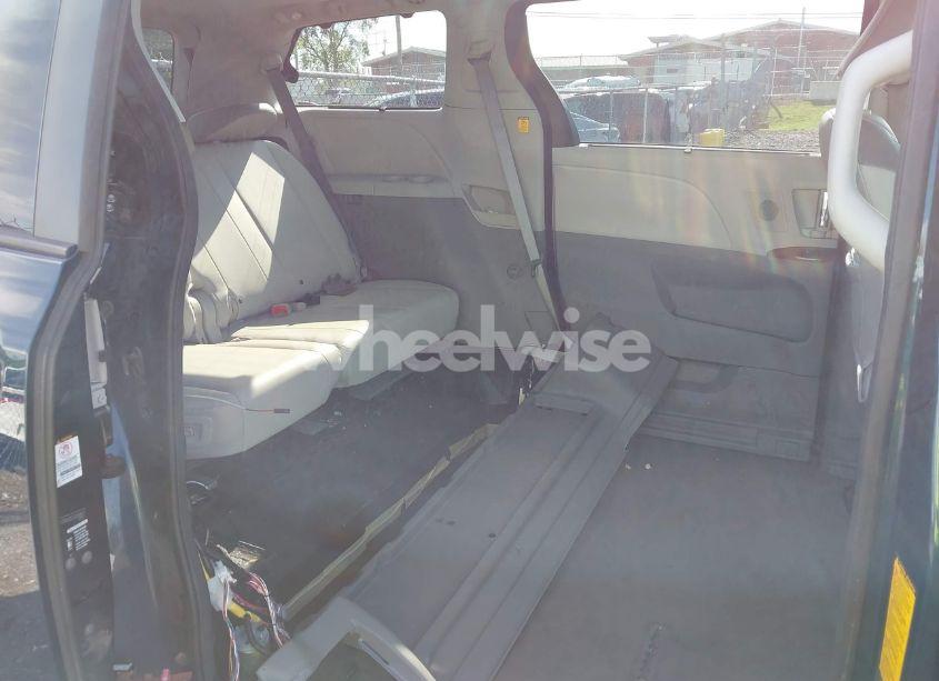 Photo 8 of 2012 Toyota Sienna LIMITED V6 7 PASSENGER (VIN 5TDYK3DC2CS259013)