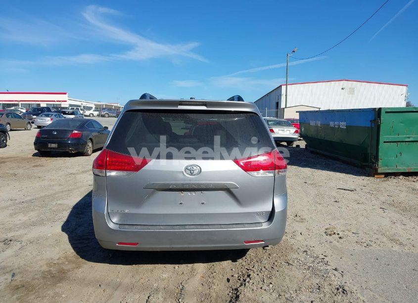Photo 16 of 2012 Toyota Sienna XLE V6 8 PASSENGER (VIN 5TDYK3DC2CS271503)