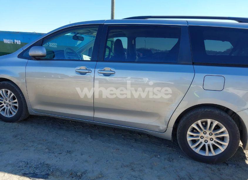 Photo 6 of 2012 Toyota Sienna XLE V6 8 PASSENGER (VIN 5TDYK3DC2CS271503)