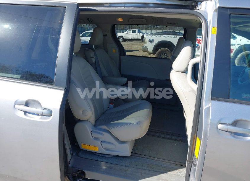 Photo 8 of 2012 Toyota Sienna XLE V6 8 PASSENGER (VIN 5TDYK3DC2CS271503)
